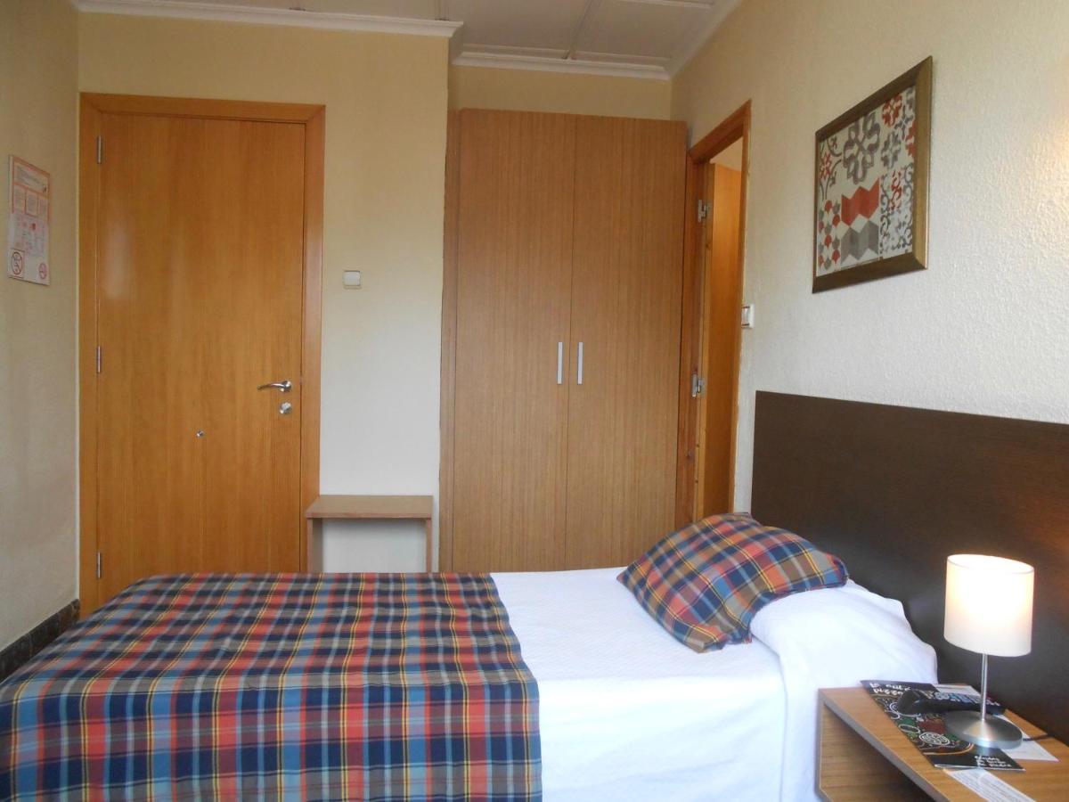Hostal El Callejon Таррагона Экстерьер фото