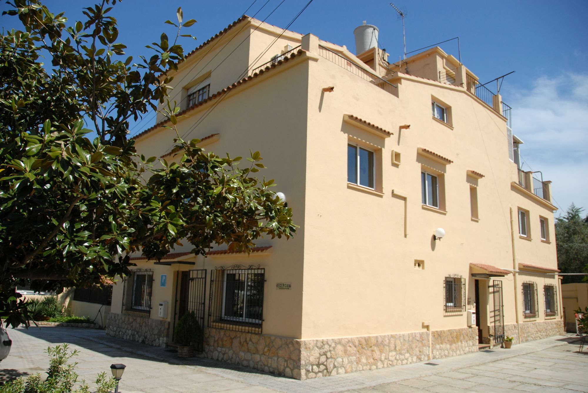 Hostal El Callejon Таррагона Экстерьер фото