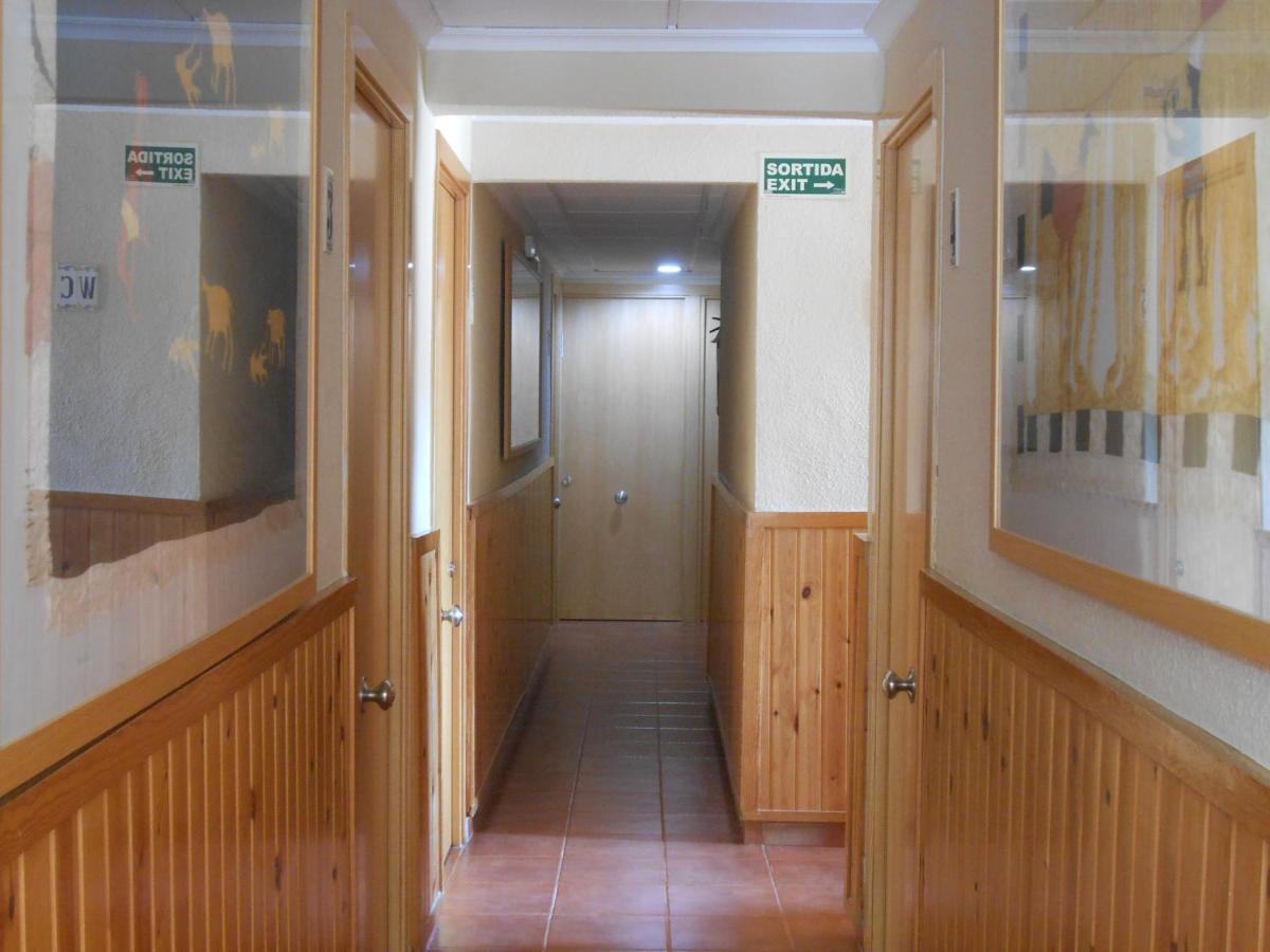 Hostal El Callejon Таррагона Экстерьер фото