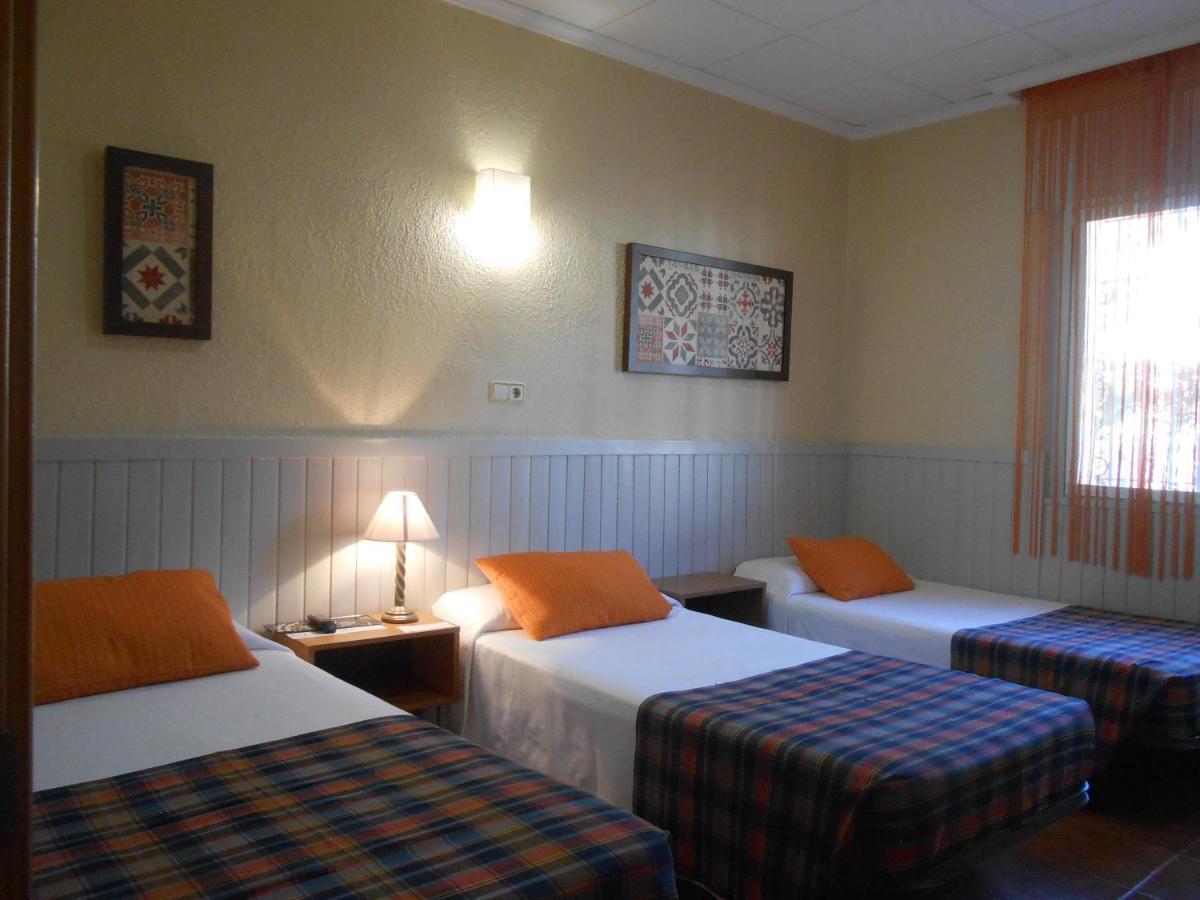 Hostal El Callejon Таррагона Экстерьер фото