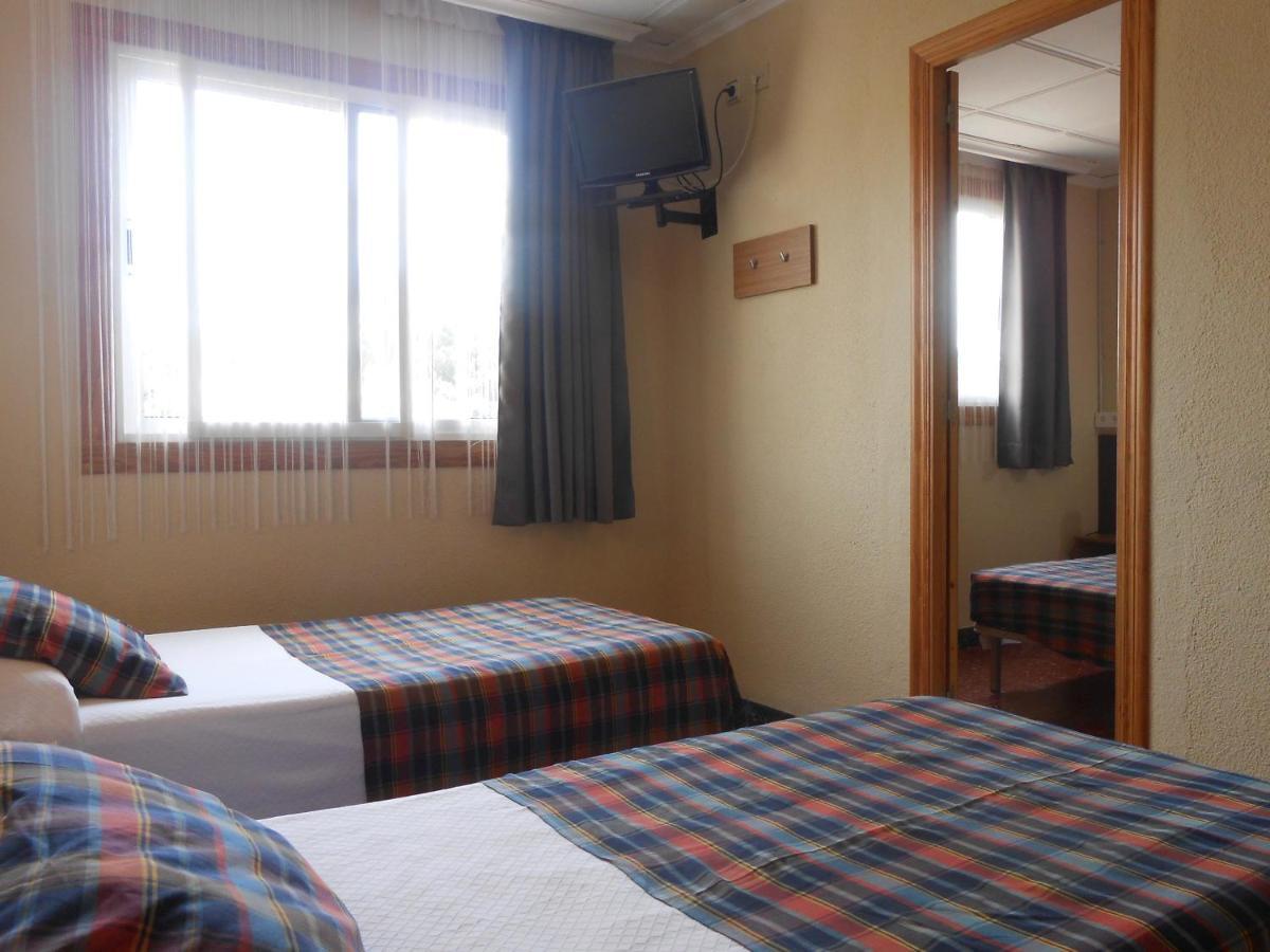 Hostal El Callejon Таррагона Экстерьер фото