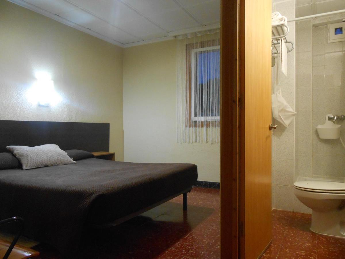 Hostal El Callejon Таррагона Экстерьер фото